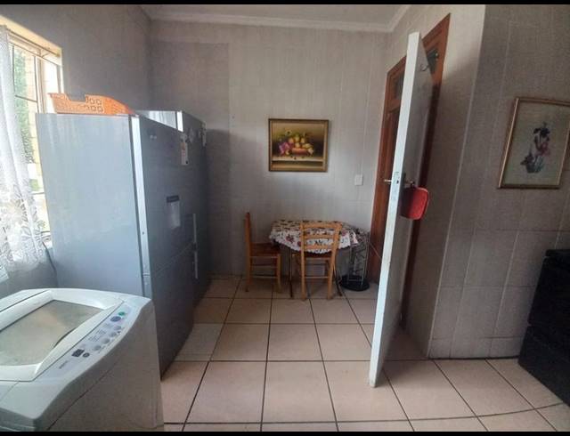 2 BEDROOM APARTMENT FOR SALE IN CYRILDENE